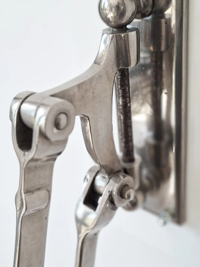Articulated Wall Shelf 7