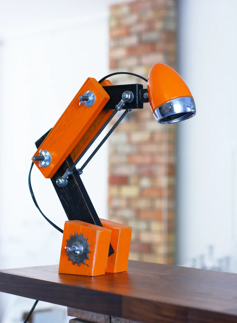 Narancssárga ipari lámpa