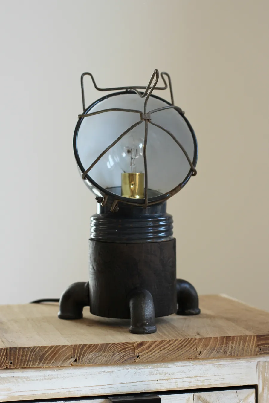 Cat Lamp 4