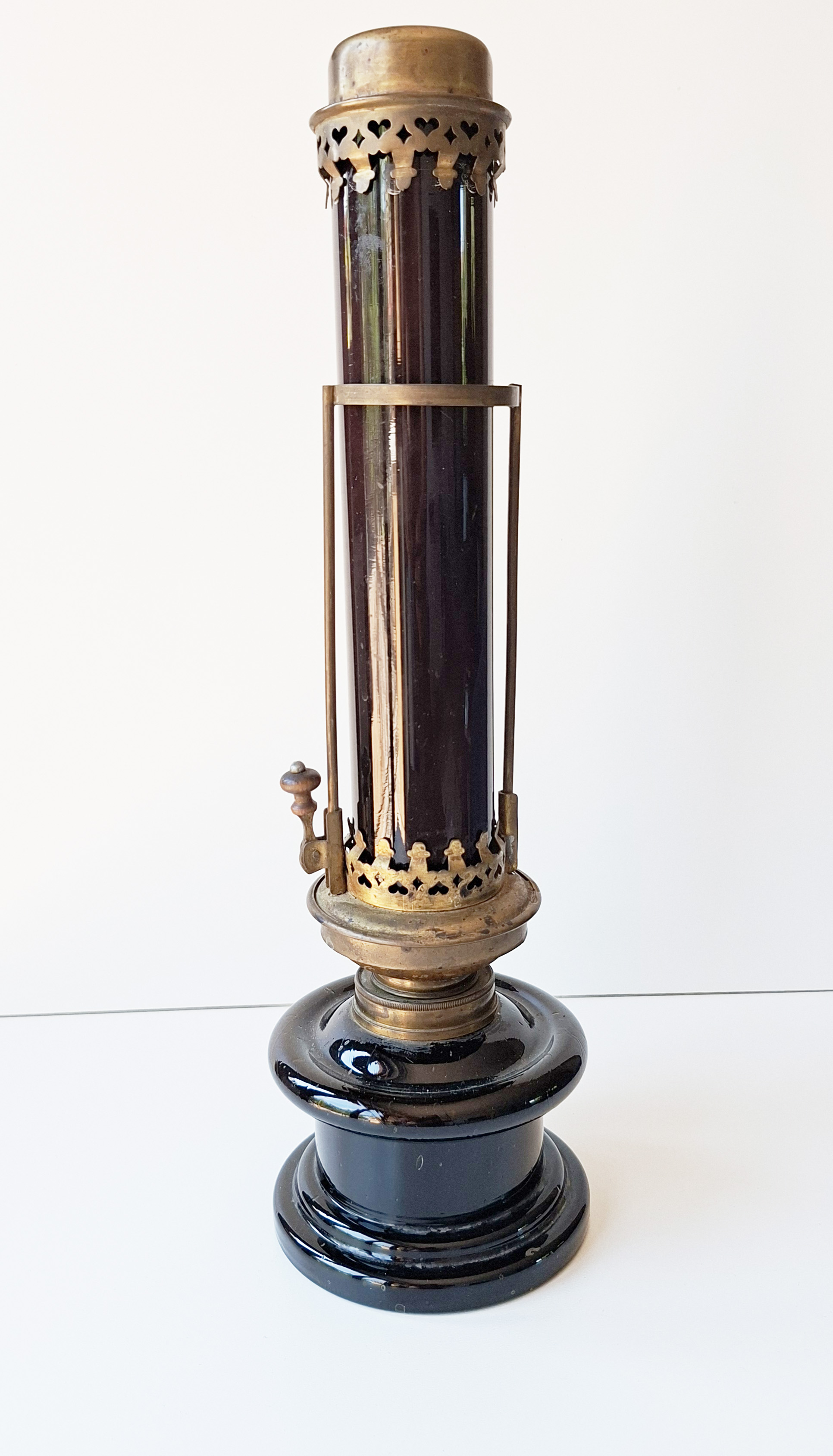 Antique Darkroom Lamp (c. 1890-1910) 7