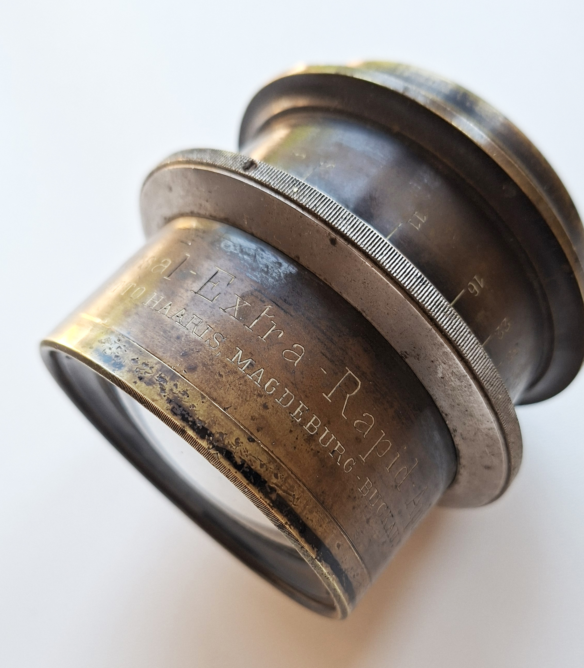 Vintage Brass Lens - Univeras Extra Rapid by Otto Haaris, Magdeburg (c. 1880-1900) 3